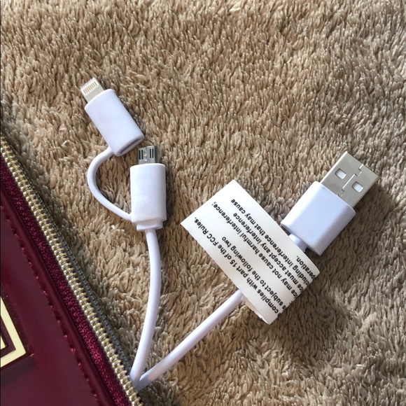 Phone Charging Wristlet - Picture 5 of 8